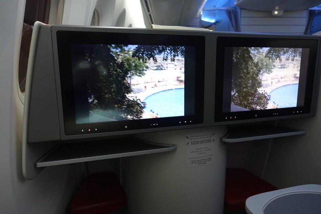  2147h DSC07988 IFE Screen