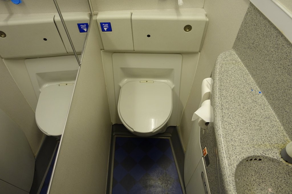 【畢旅 | 07】160508 :: 英國航空 Y :: B