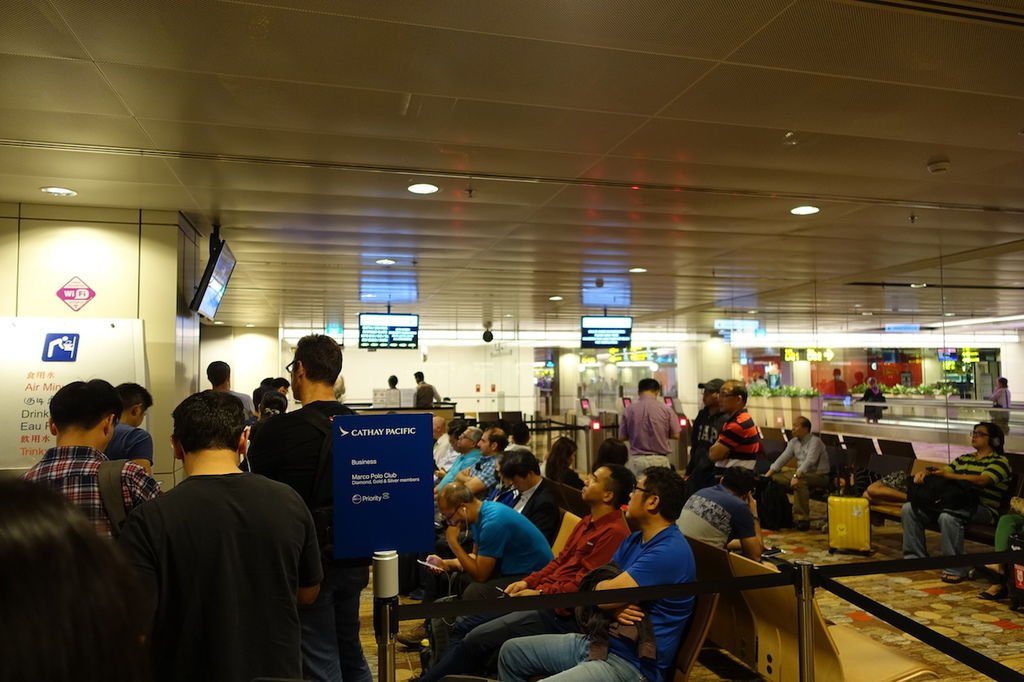 50 DSC03192 0104h Queue Boarding.JPG