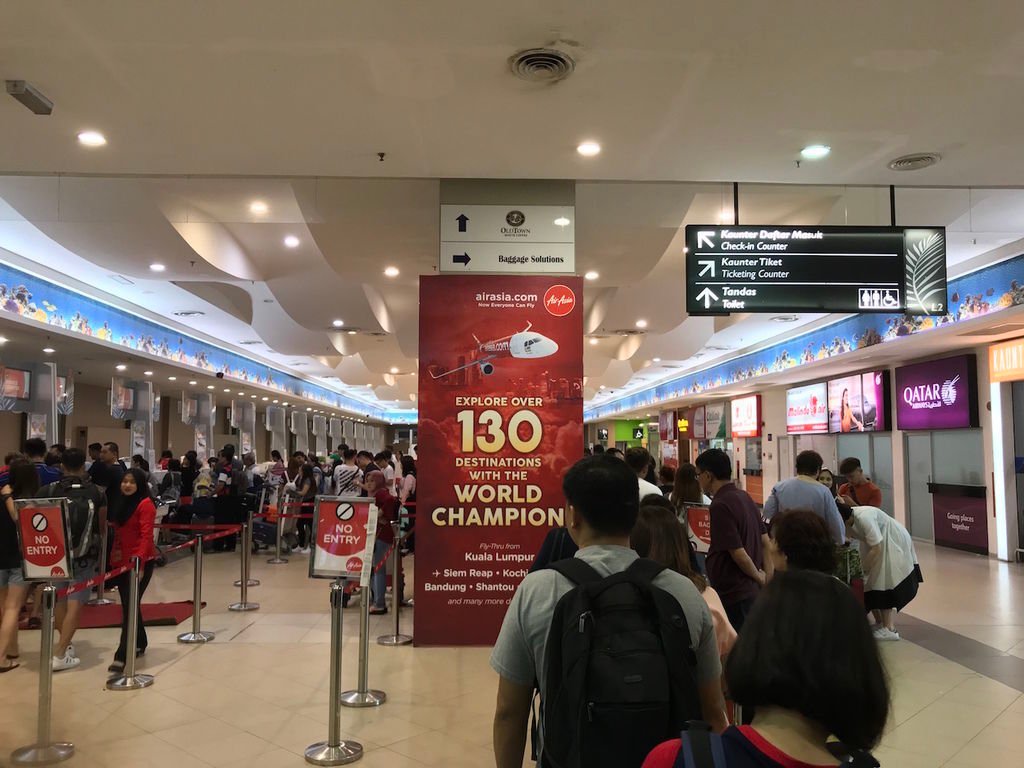 IMG_8333 1635h Queueing.JPG