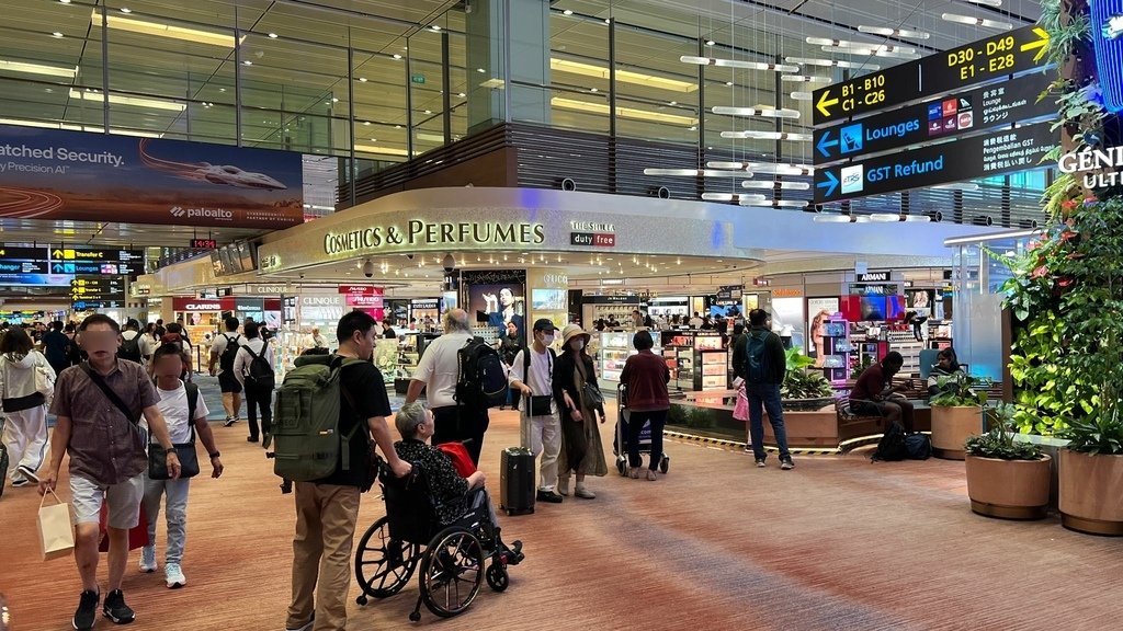 【貴賓室】新加坡 SIN :: 澳洲航空商務艙貴賓室 (Qa