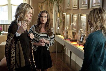 Ringer-If-Youre-Just-An-Evil-Bitch-Then-Get-Over-It-Episode-20-3-550x366