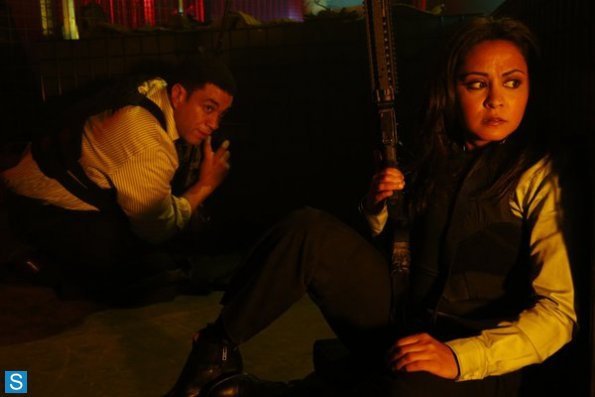 The_Blacklist_-_Episode_1.09_-_Anslo_Garrick_-_Promotional_Photos_(17)_595_slogo.jpg