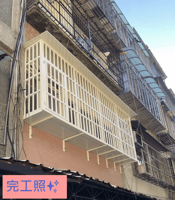 2023年 牙白色_穿梭管凸窗_二拉開天_橫拉氣密窗_工程實