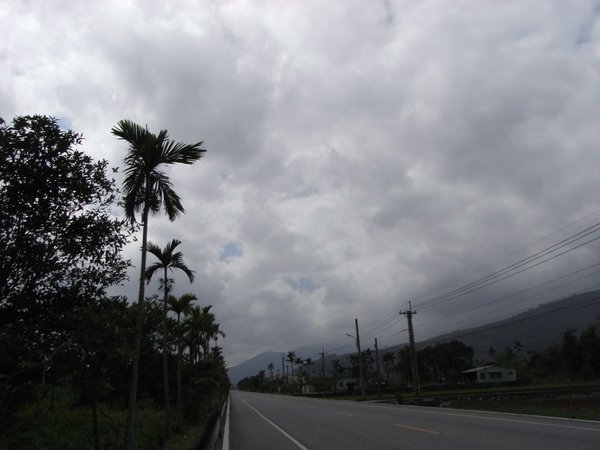 看來又要噴雨了.JPG