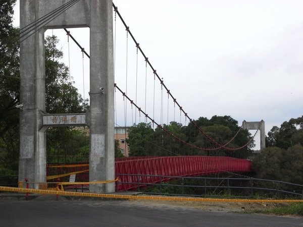 吊橋.JPG