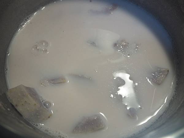 奶香蜜芋頭湯