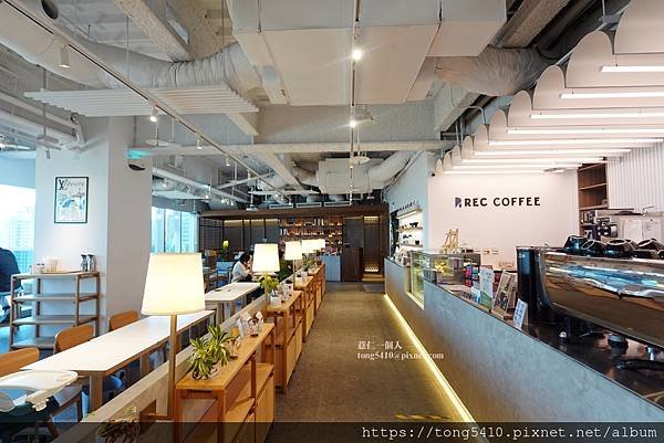 【台中咖啡】REC COFFEE旗艦店。26樓高空美景盡收眼