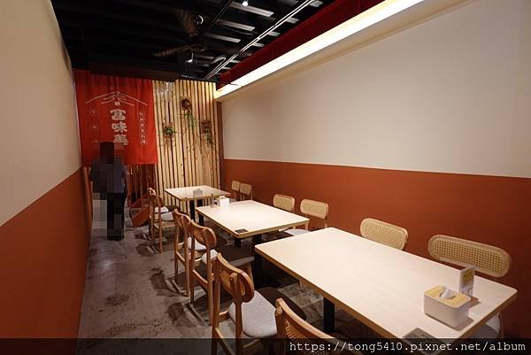 【彰化員林】富味美之家三義店。鳳梨蝦球 半顆鳳梨端上桌超吸睛
