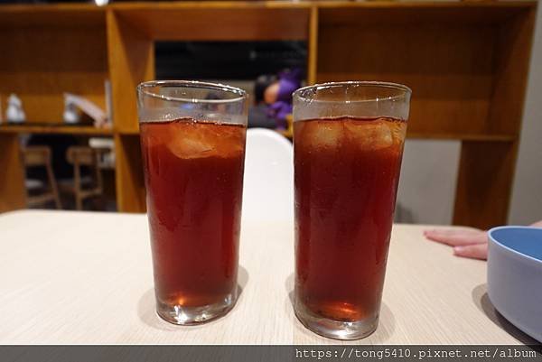 【彰化員林】富味美之家三義店。鳳梨蝦球 半顆鳳梨端上桌超吸睛