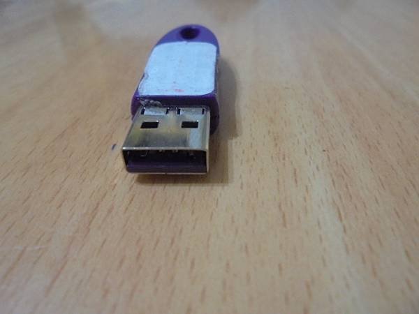 【拆殼接補】不知名品牌USB鑰匙USB Key安全金鑰→先插