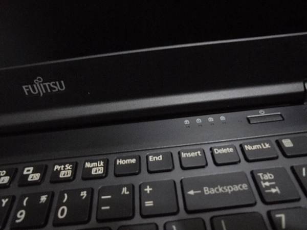 【日本製造】FUJITSU富士通LIFEBOOK筆記型電腦5