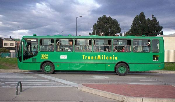 Alimentador_TransMilenio.JPG