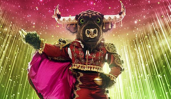 the-masked-singer-season-6-costumes-bull.jpg