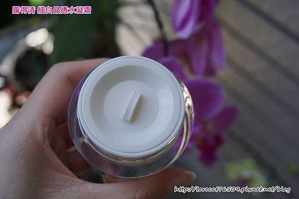 露得清 細白晶透水凝霜-產品設計.jpg