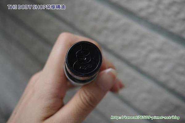 THE BODY SHOP茶樹精油-產品設計1.jpg