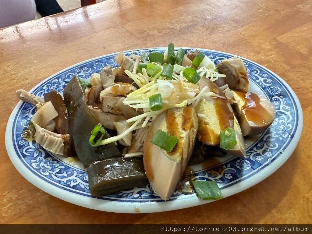 |食。苗栗|位於頭份市,大份量的平價小吃__南庄手工麵