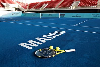 03iht-tennis03-madrid-blue-clay-sfSpan