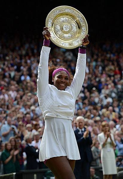 Serena_Wimbledon_2012_01