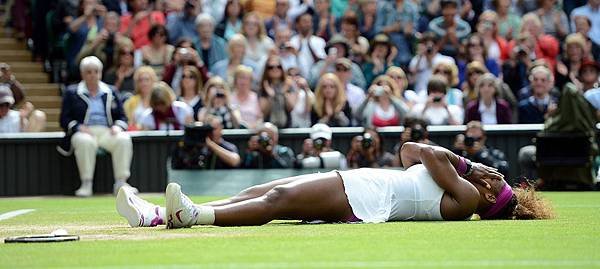 Serena_Wimbledon_2012_03