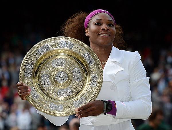 Serena_Wimbledon_2012_04