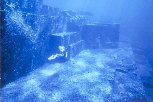 Yonaguni_Underwater_Historic_Site