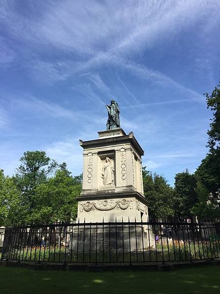 20150528_iPhone_Pere_Lachaise_047.jpg