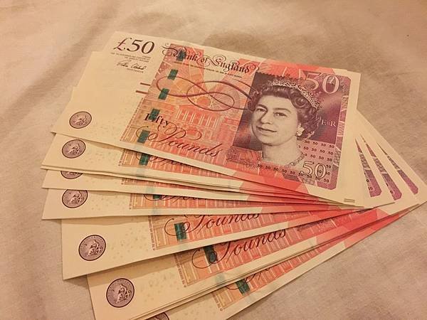 20150601_iPhone_Bank_of_England_130.jpg
