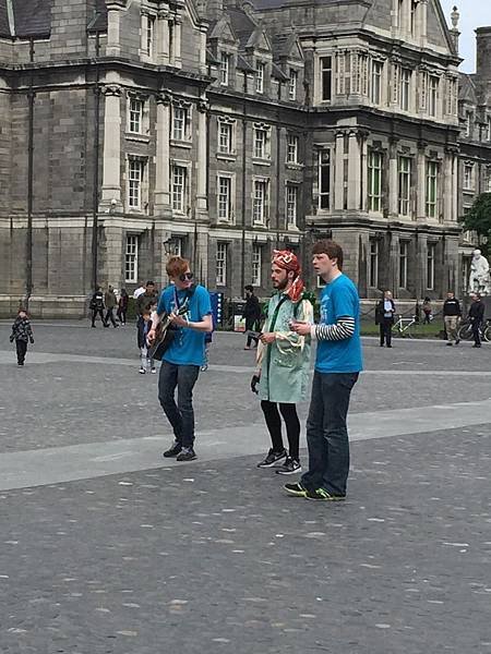 20150604_Dublin_City_Walk_131.jpg