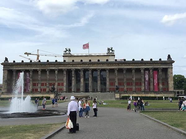 20150608_iPhone_Berlin_Museum_Wall_043.jpg
