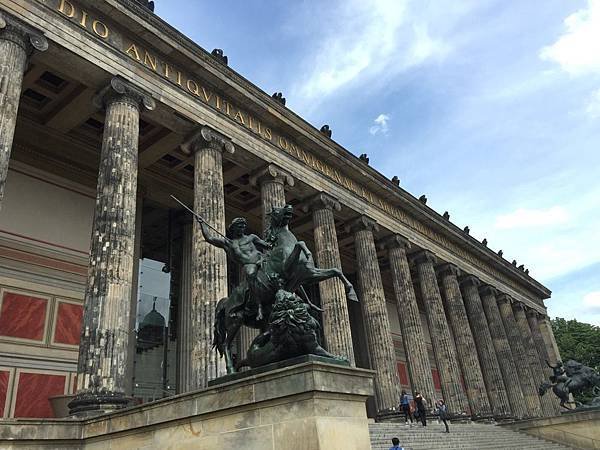 20150608_iPhone_Berlin_Museum_Wall_055.jpg