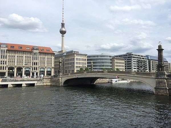 20150608_iPhone_Berlin_Museum_Wall_133.jpg