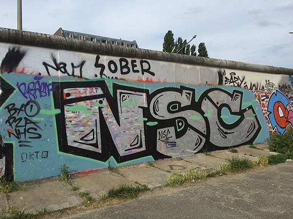 20150608_iPhone_Berlin_Museum_Wall_163.jpg