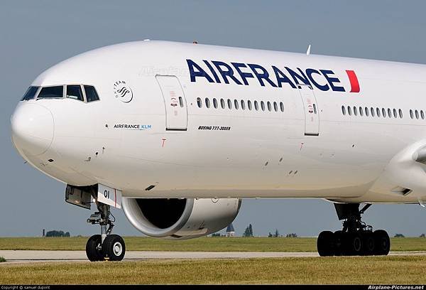 Air-France-Boeing-777.jpg