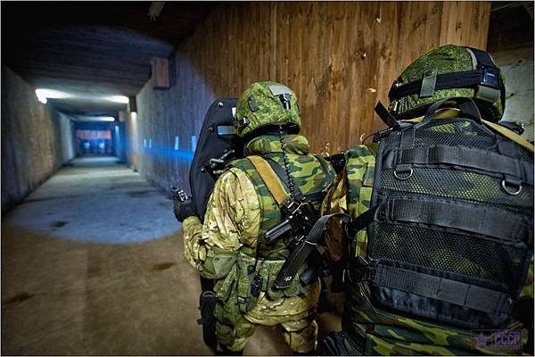 SOBR - Bulat - Urban Training - November 2012 (22).jpg