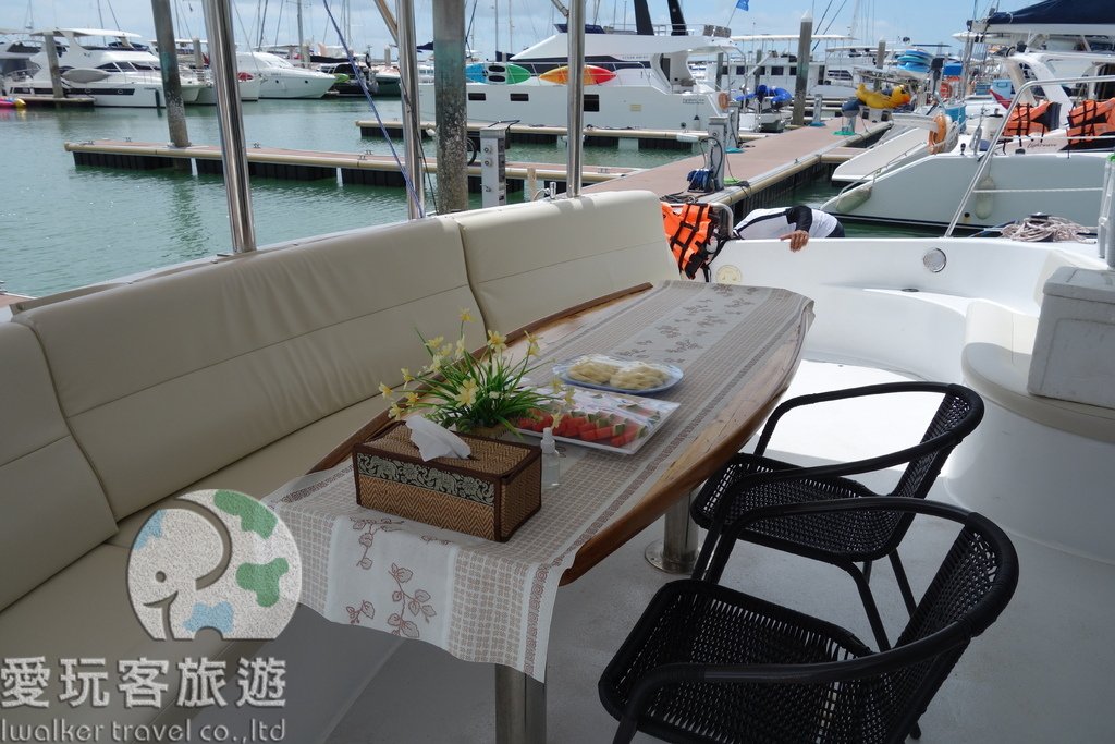 【芭達雅景點】豪華遊艇海上私人派對水上遊樂園