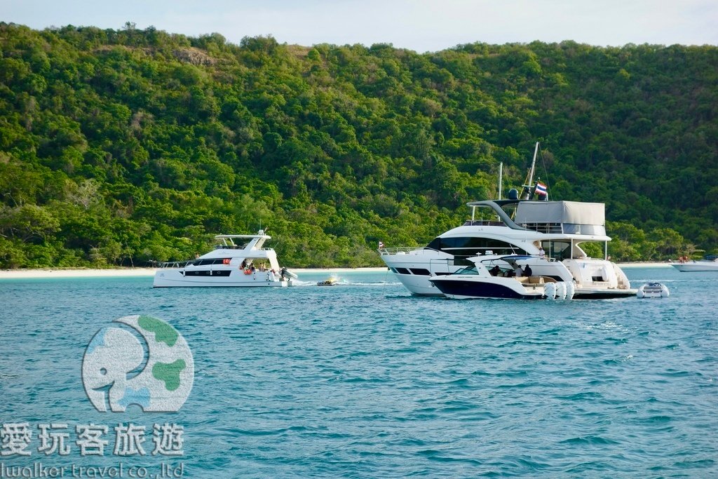 【芭達雅景點】豪華遊艇海上私人派對水上遊樂園