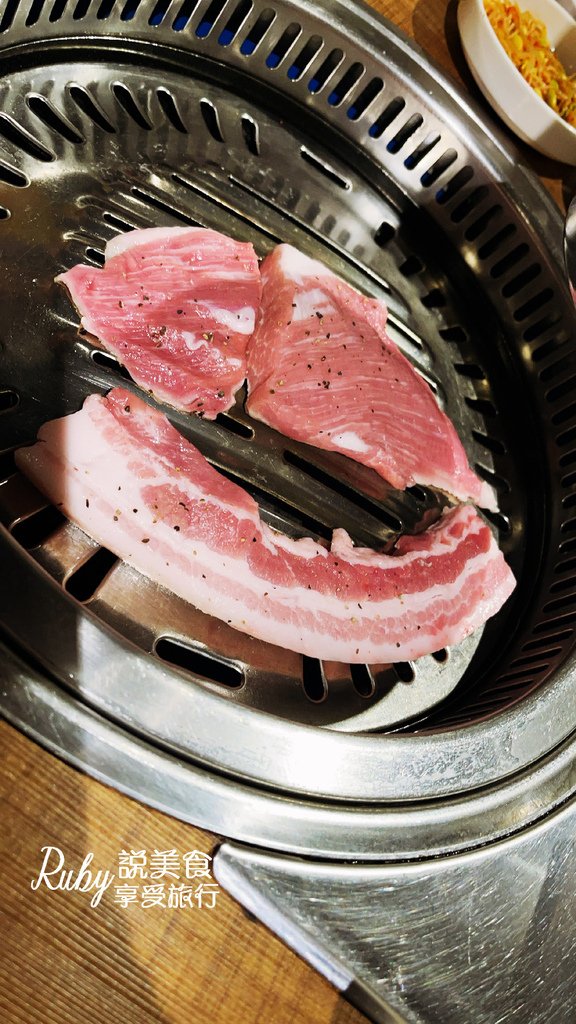【台北中山雙連】吃肉 EatMeat 韓式蒸蛋和小菜無限續，