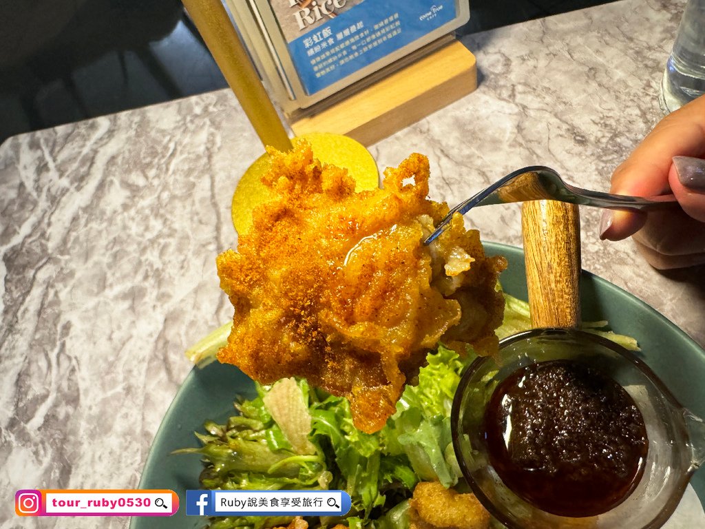 【信義區美食】成真咖啡-松菸店，餐點健康份量十足，舒芙蕾現點