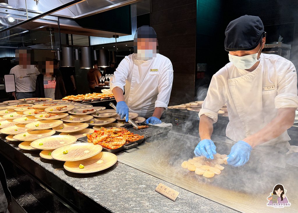 【台北吃到飽餐廳】島語自助餐廳，共有八個島檯，主打一餐檯、一