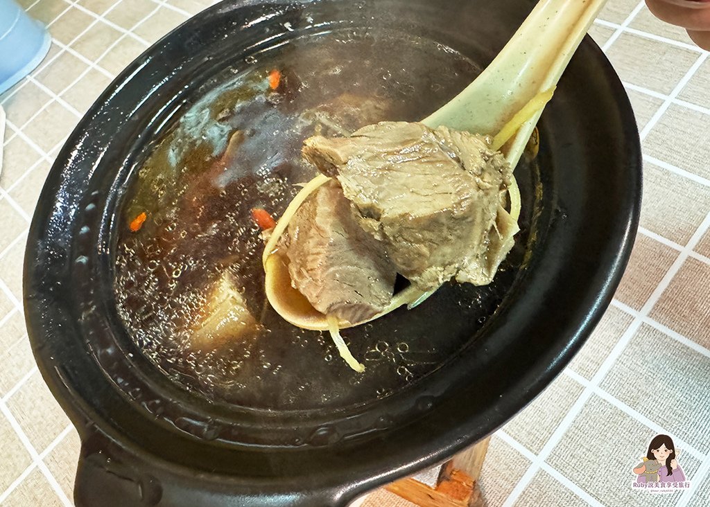 【宜蘭礁溪美食】礁溪一碗小羊肉附菜單，一小鍋羊肉湯暖心又暖胃