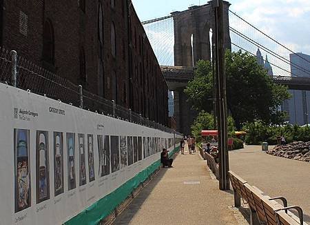 2c2aae49-b4e0-41a2-b503-6b0432983b79_Car-Pooolers-on-THE-FENCE-Brooklyn-Bridge-Park_-United-Photo-Industries