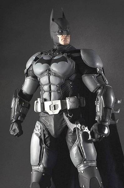 重新曝光NECA-Arkham-Origins-Batman-Quarter-Scale-006