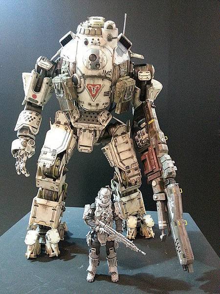 TitanFall(1比12)外骨裝甲泰坦