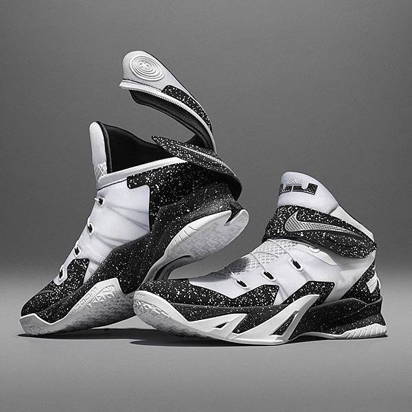 LeBron Soldier 8 FLYEASE單手穿