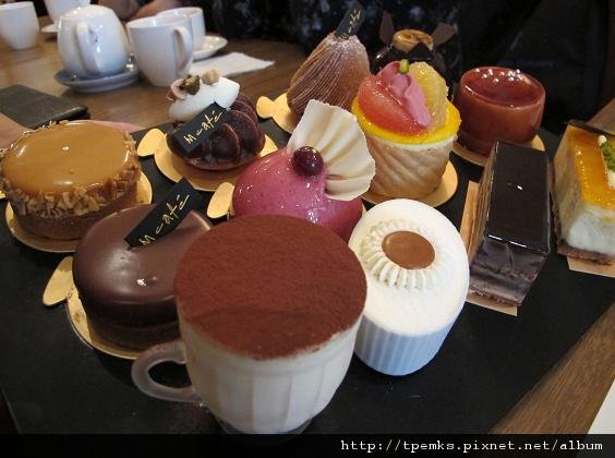 mcafe_13_dessert_tray.JPG