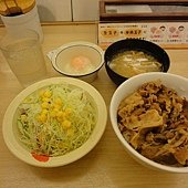 午餐:松屋的牛丼