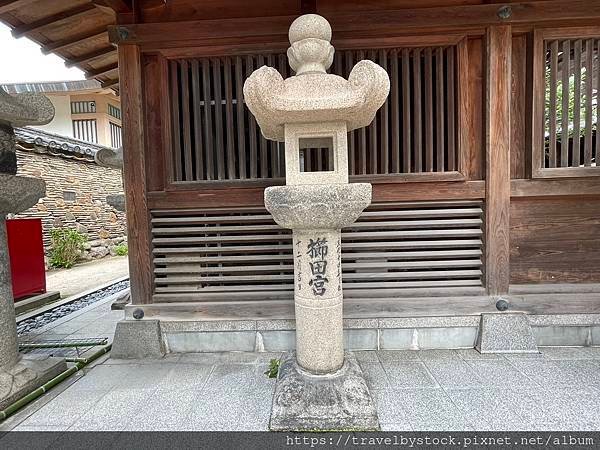 櫛田神社與博多祇園山笠夏日男性奔放的競爭活動