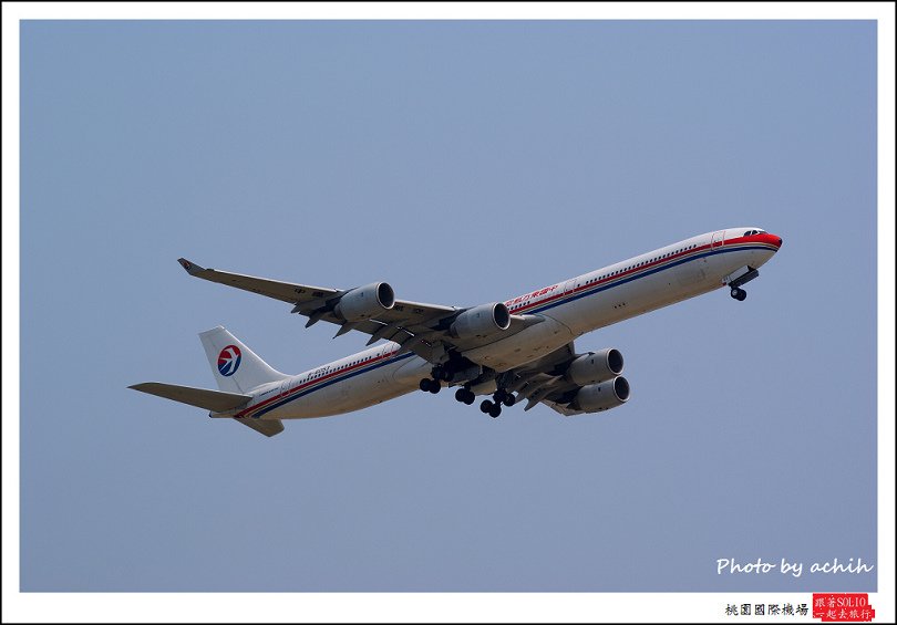 中國東方航空B-6050客機004.jpg