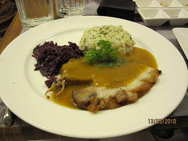 巴伐利亞酥烤脆皮梅花肉排.jpg
